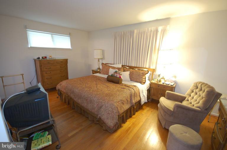 701 Lowander Lane Silver Spring, MD 20901 - Photo 8 of 15 Bedroom (Master)