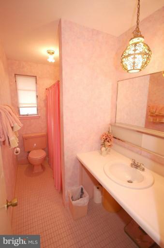 701 Lowander Lane Silver Spring, MD 20901 - Photo 9 of 15 Bath