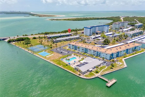 $195,000 | 2 Causeway Boulevard, Unit 102, Dunedin, FL 34698