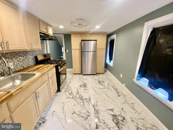 $2,150 | 34 Southard Street, Unit 2, Trenton, NJ 08609