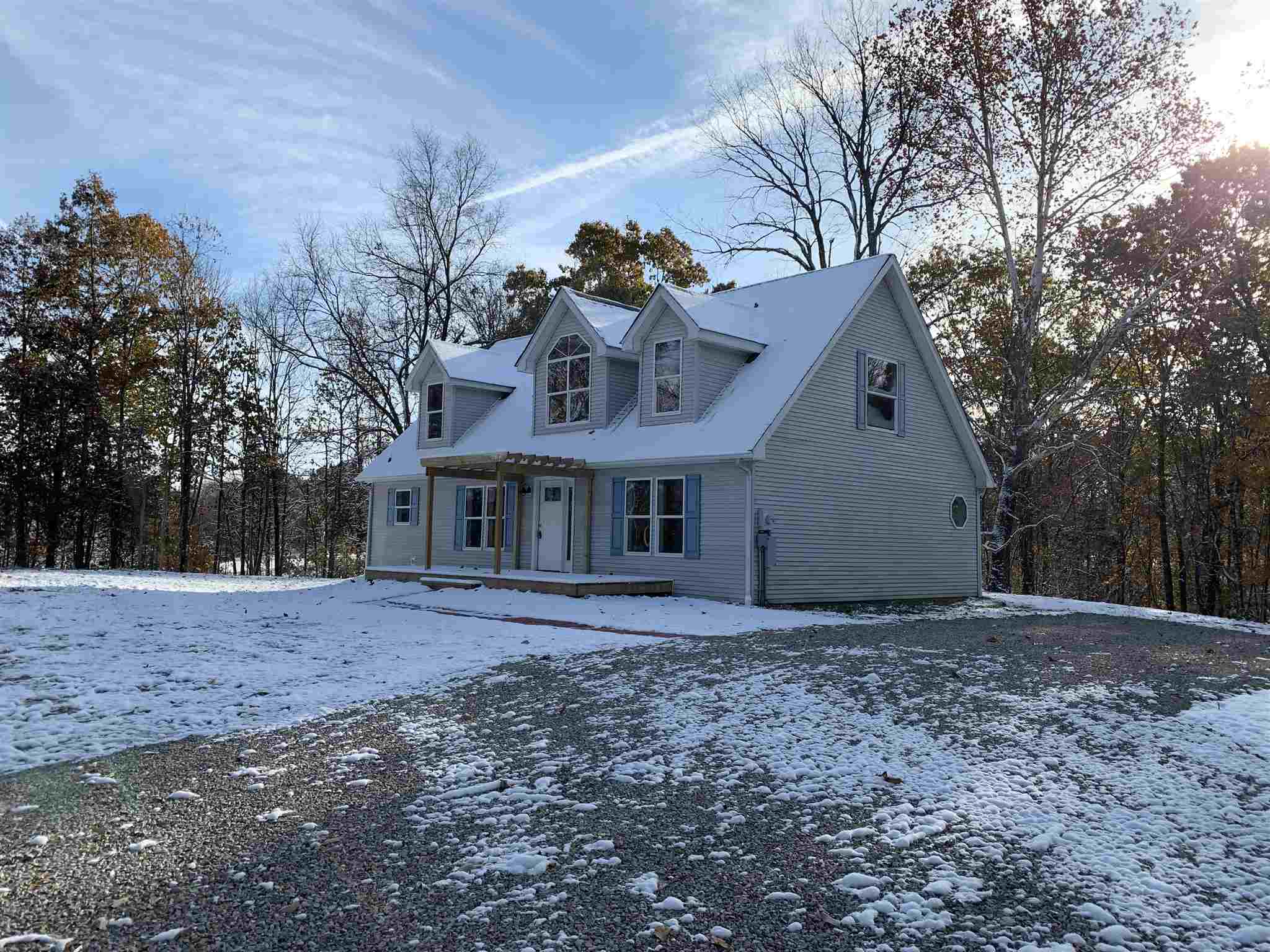 8459 4 Mile Ridge Road Nashville, IN 47448 - Photo 2 of 23