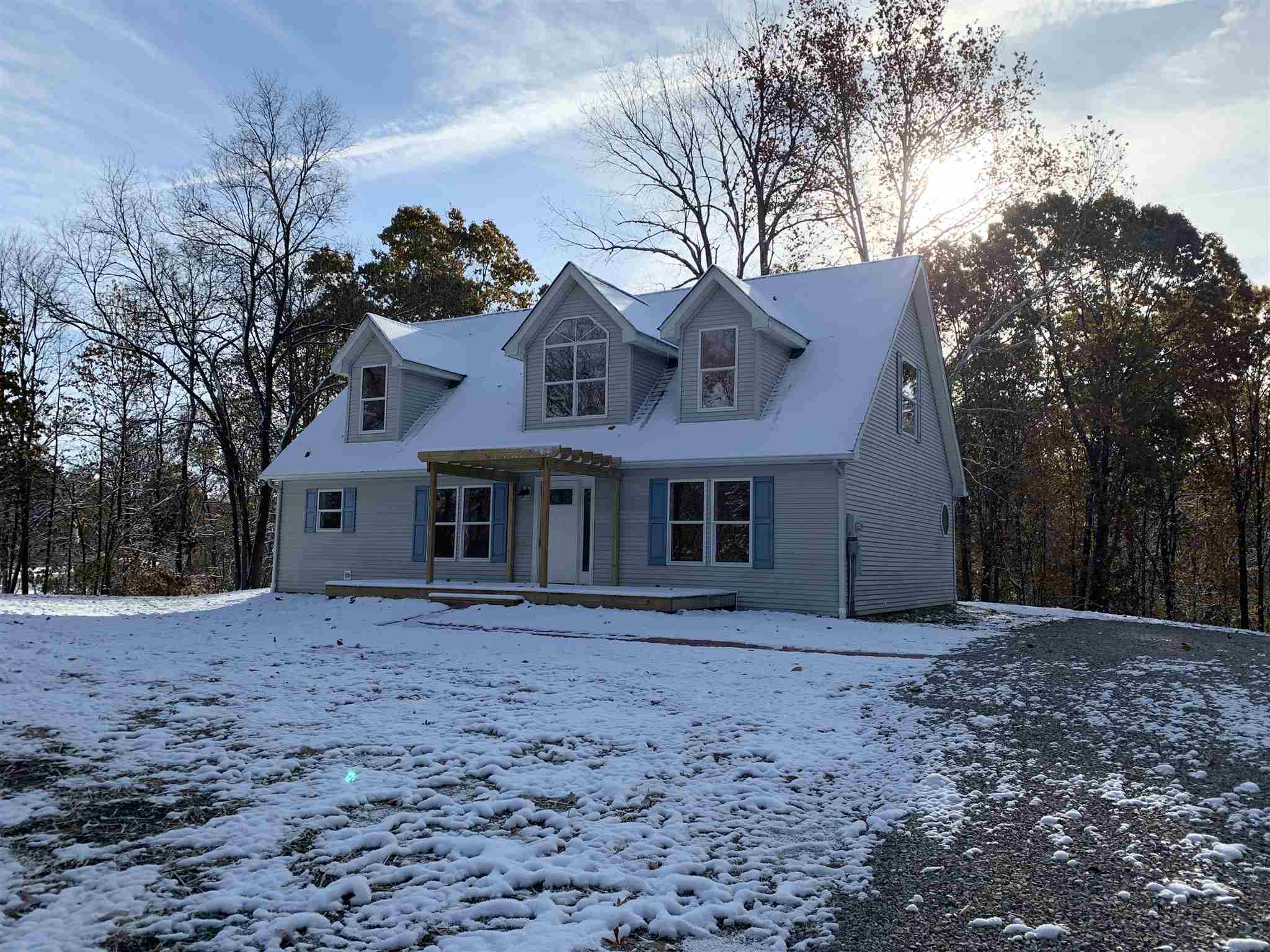 8459 4 Mile Ridge Road Nashville, IN 47448 - Photo 3 of 23