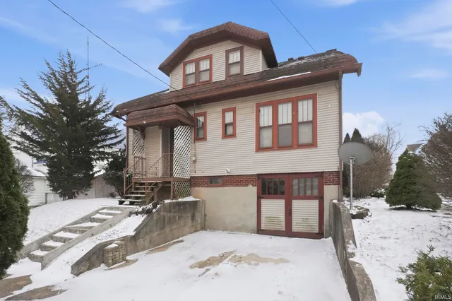 535 East Center Street, Warsaw, IN 46580