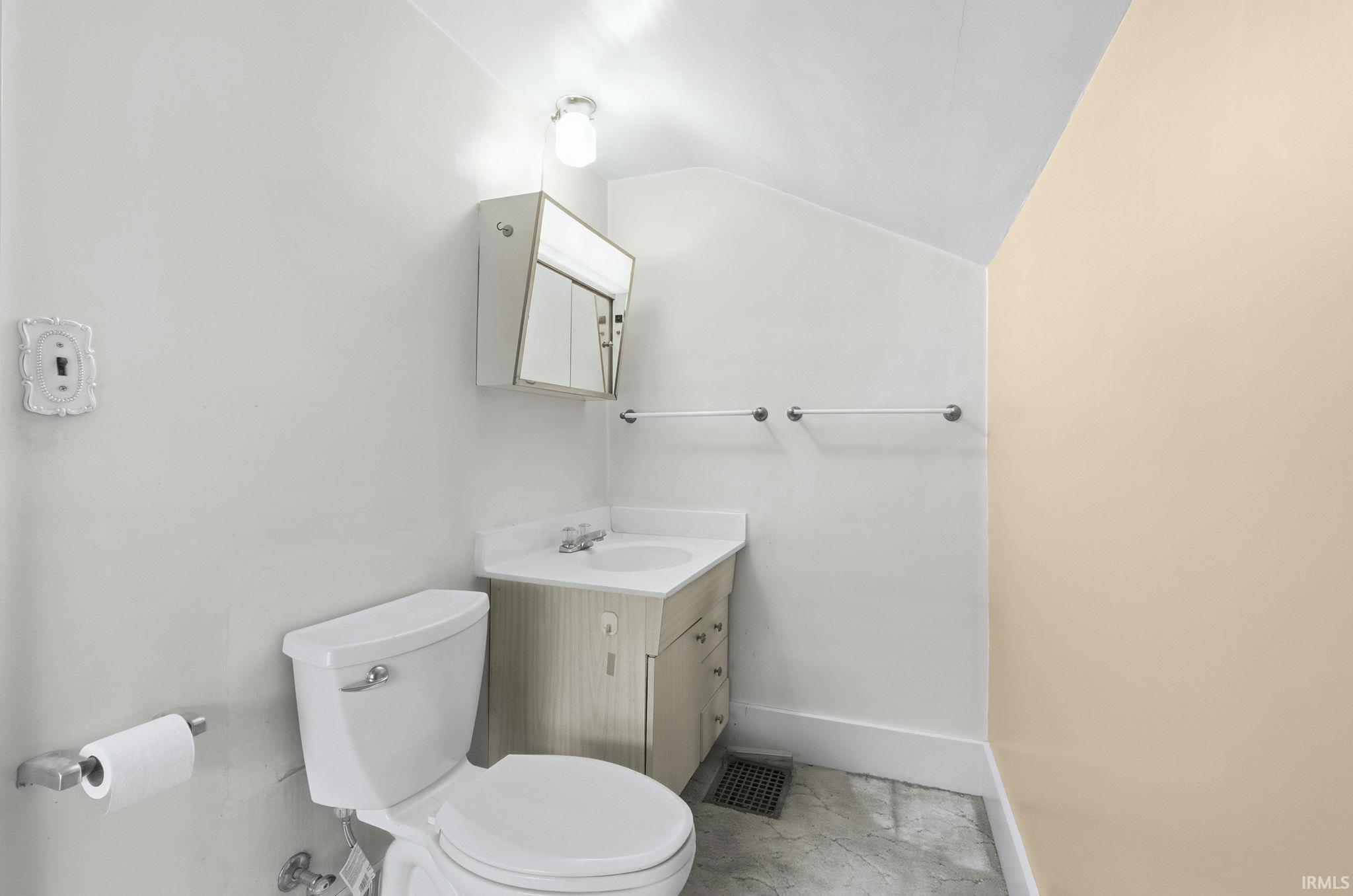 535 East Center Street Warsaw, IN 46580 - Photo 21 of 36