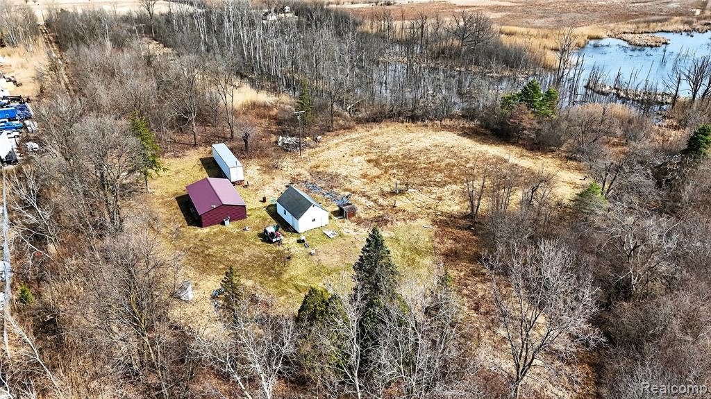 2212 East Coldwater Road Flint, MI 48505 - Photo 2 of 4