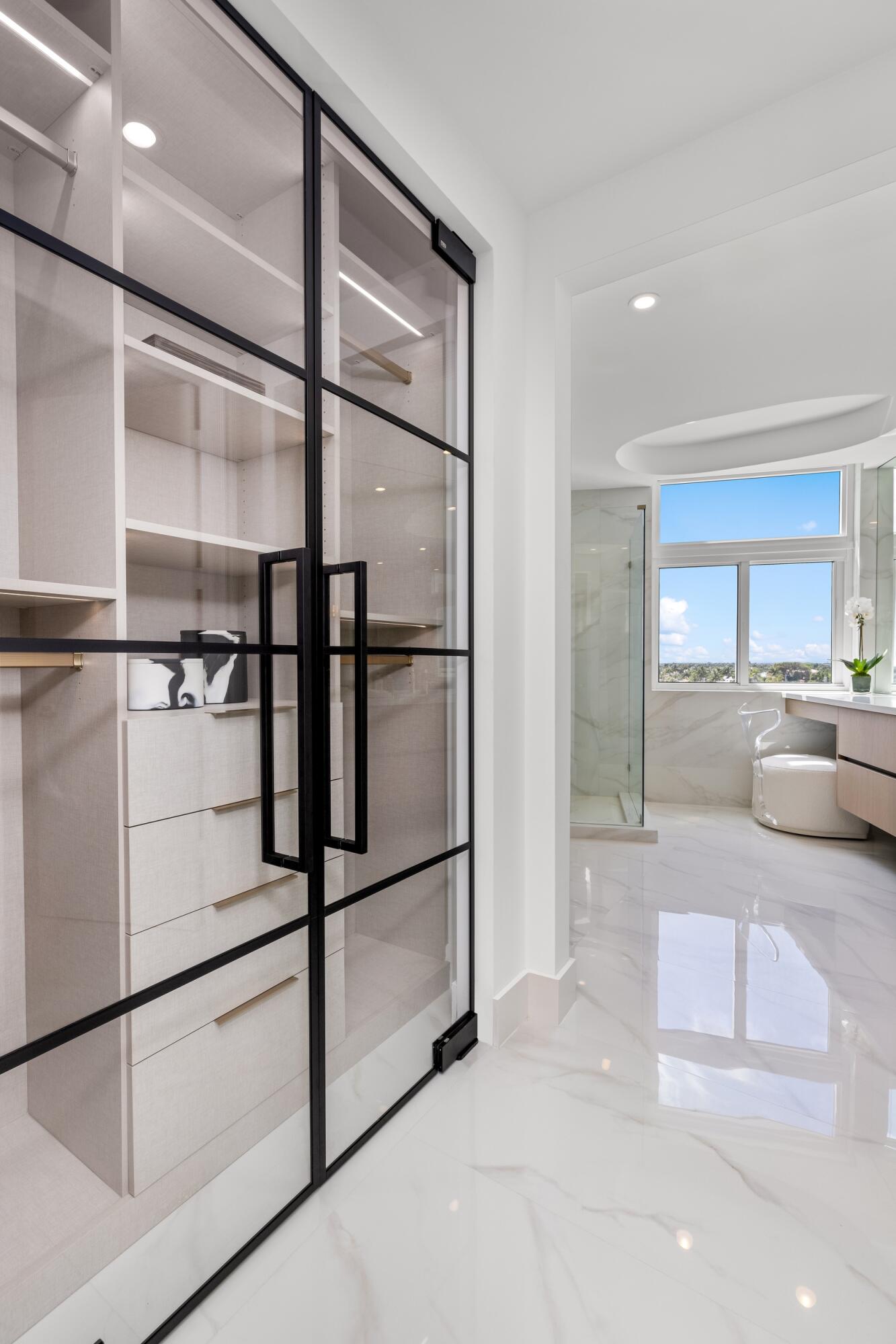 2494 South Ocean Boulevard, Unit C5 Boca Raton, FL 33432 - Photo 41 of 52 a living room with furniture