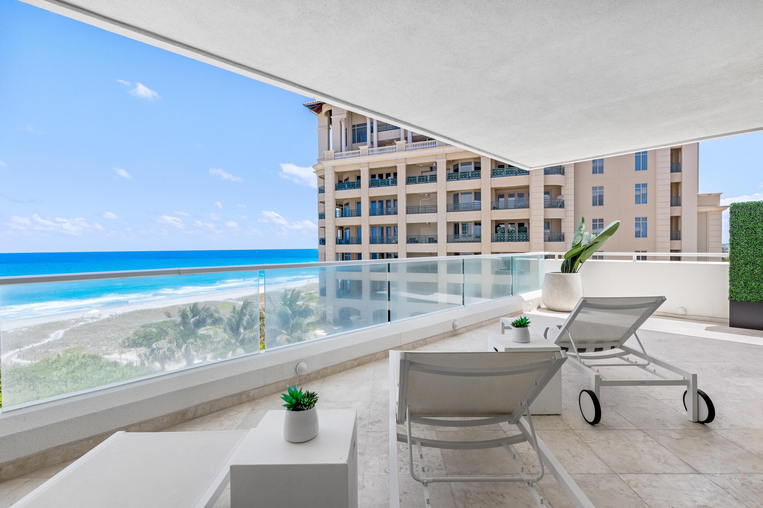 2494 South Ocean Boulevard, Unit C5 Boca Raton, FL 33432 - Photo 5 of 52 a view of a living room and dining room