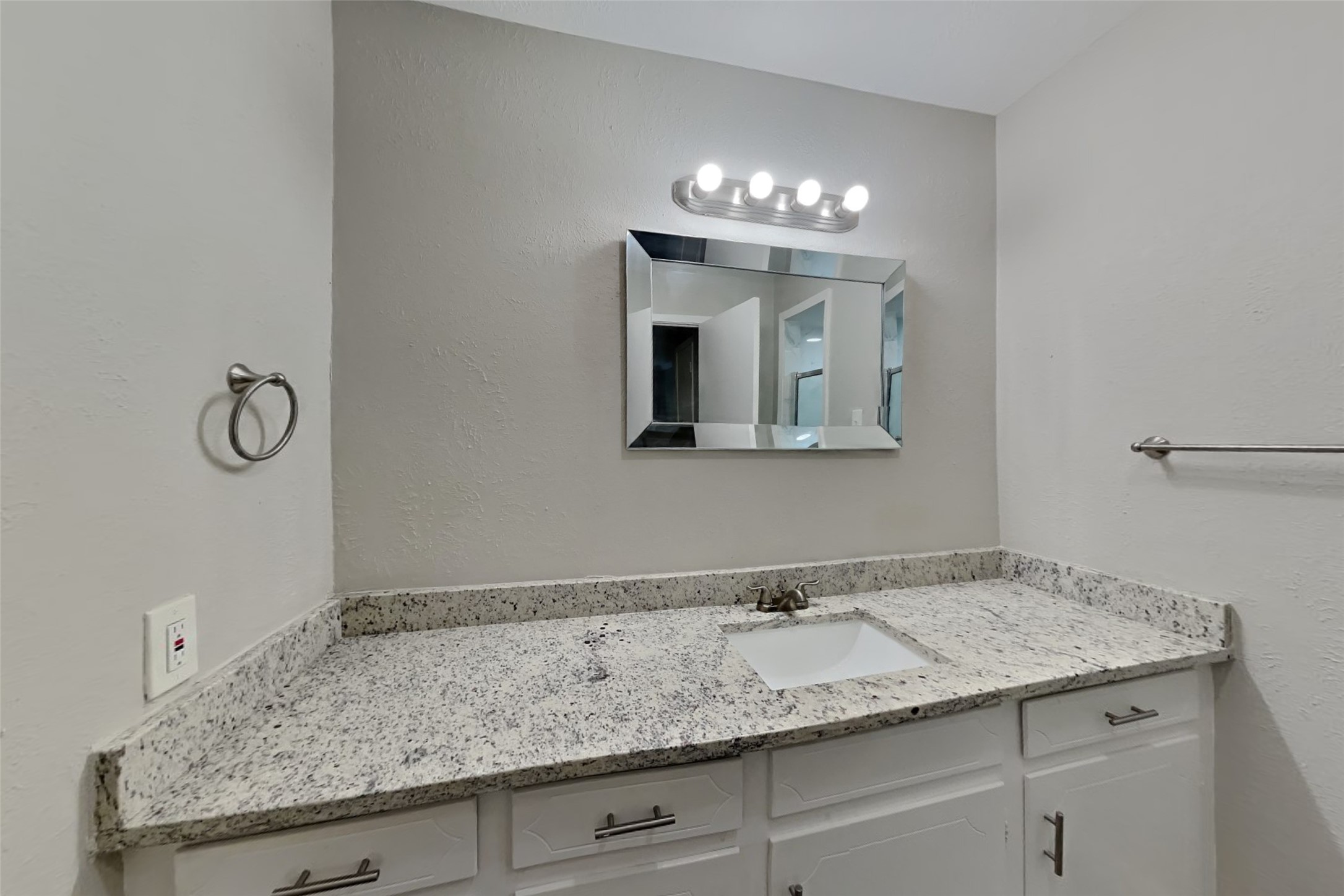 246 Spring Pines Drive Spring, TX 77386 - Photo 12 of 19 Gallery Image 12