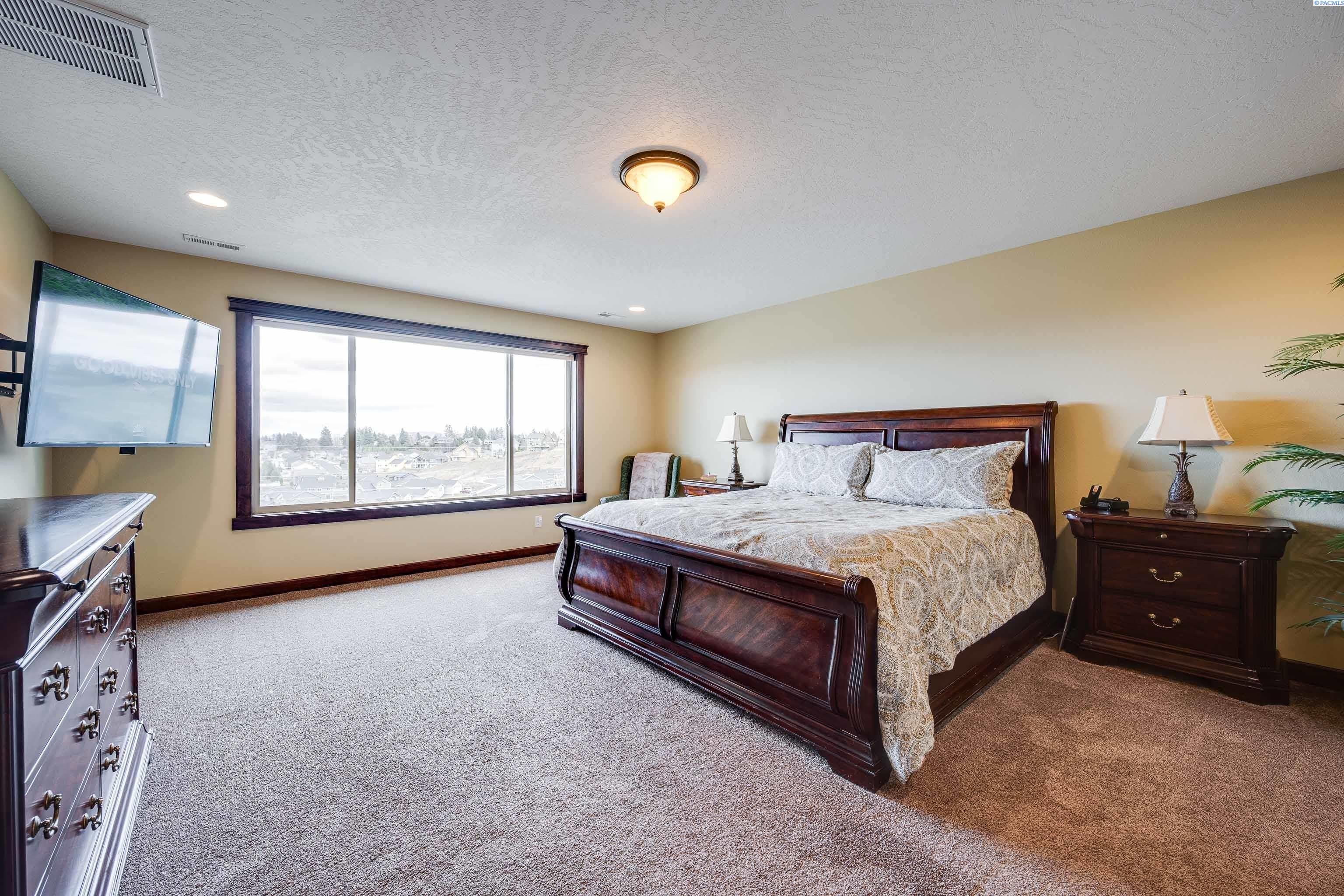 810 Southwest Windy Point Court Pullman, WA 99163 - Photo 22 of 50 Gallery Image 22