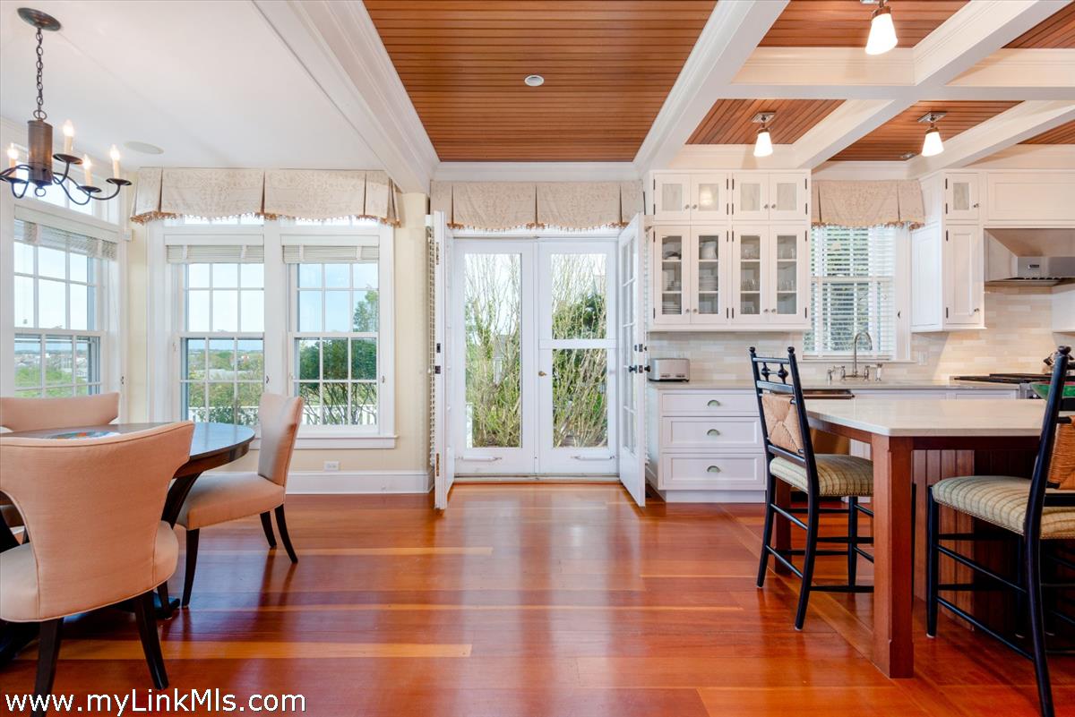 39 Cliff Road Nantucket, MA 02554 - Photo 14 of 46 a living room with furniture and wooden floor