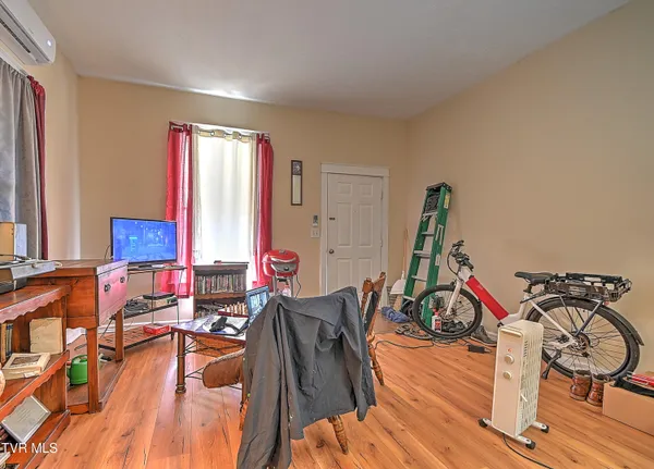 $315,000 | 1703 Windsor Avenue, Unit 2, Bristol, TN 37620