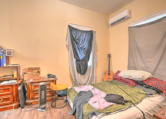 $320,000 | 1703 Windsor Avenue, Unit 2, Bristol, TN 37620