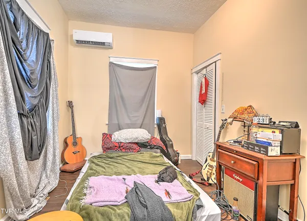 $315,000 | 1703 Windsor Avenue, Unit 2, Bristol, TN 37620