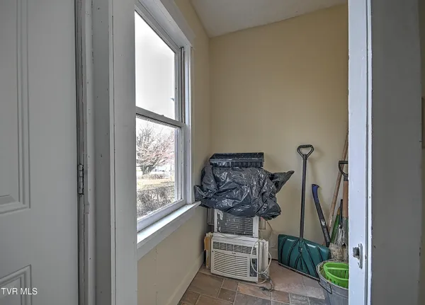 $315,000 | 1703 Windsor Avenue, Unit 2, Bristol, TN 37620