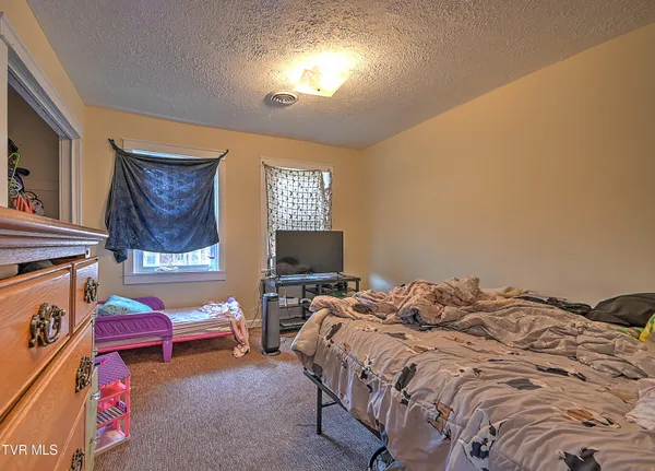 $315,000 | 1703 Windsor Avenue, Unit 2, Bristol, TN 37620