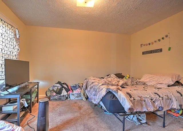 $320,000 | 1703 Windsor Avenue, Unit 2, Bristol, TN 37620