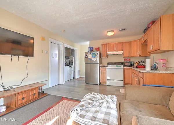 $315,000 | 1703 Windsor Avenue, Unit 2, Bristol, TN 37620