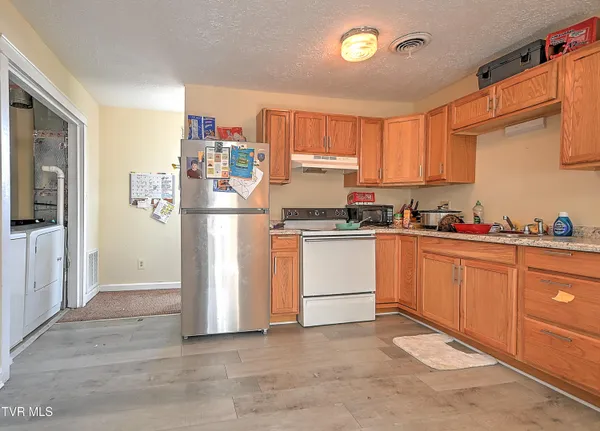 $315,000 | 1703 Windsor Avenue, Unit 2, Bristol, TN 37620