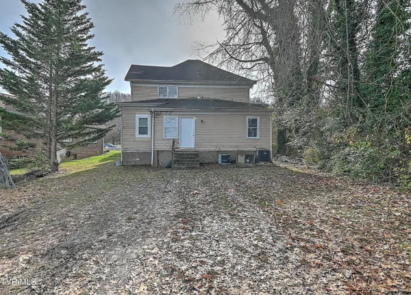 $315,000 | 1703 Windsor Avenue, Unit 2, Bristol, TN 37620