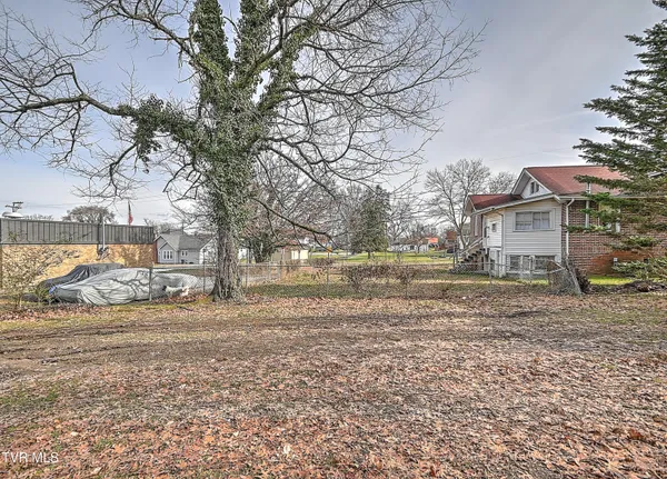 $315,000 | 1703 Windsor Avenue, Unit 2, Bristol, TN 37620