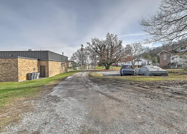 $315,000 | 1703 Windsor Avenue, Unit 2, Bristol, TN 37620