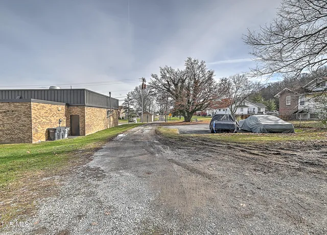 $320,000 | 1703 Windsor Avenue, Unit 2, Bristol, TN 37620