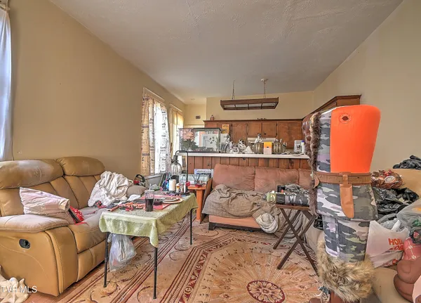 $315,000 | 1703 Windsor Avenue, Unit 2, Bristol, TN 37620