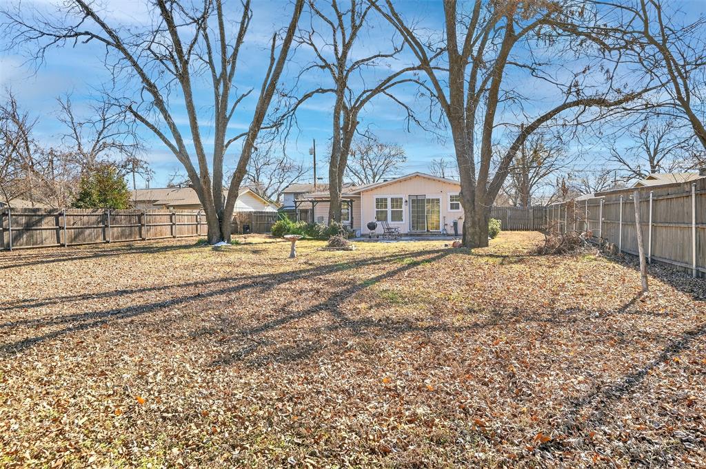 316 West Rucker Street Granbury, TX 76048 - Photo 18 of 21