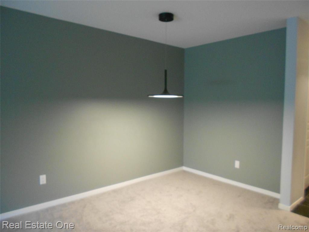 30414 Orchard Lake Road, Unit 10 Farmington, MI 48334 - Photo 4 of 14