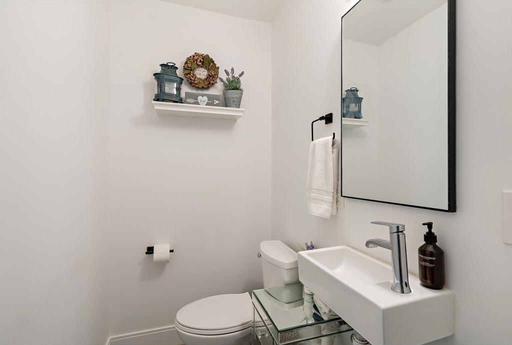 47 Morris Street, Unit A Boston, MA 02128 - Photo 11 of 17