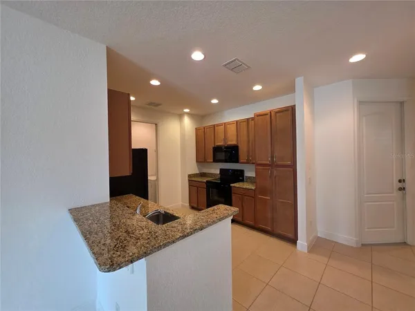 $2,900 | 10341 Belfry Circle, Orlando, FL 32832