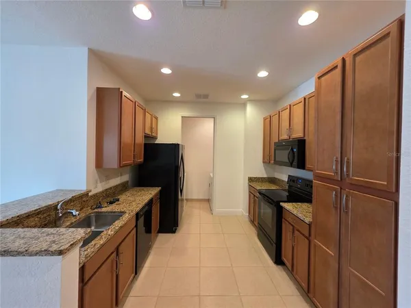 $2,900 | 10341 Belfry Circle, Orlando, FL 32832