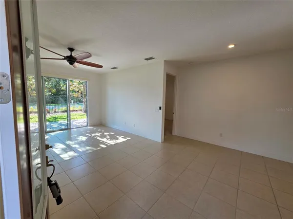 $2,900 | 10341 Belfry Circle, Orlando, FL 32832