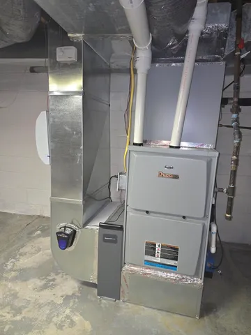 a view of utility room