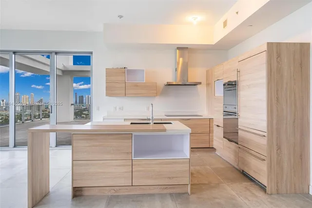 $9,897 | 16385 Biscayne Boulevard, Unit 4, North Miami Beach, FL 33160