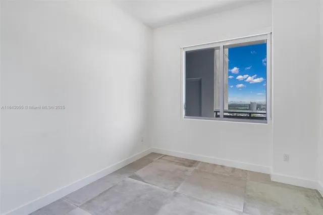 $9,897 | 16385 Biscayne Boulevard, Unit 4, North Miami Beach, FL 33160