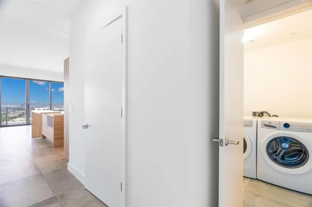 $9,897 | 16385 Biscayne Boulevard, Unit 4, North Miami Beach, FL 33160