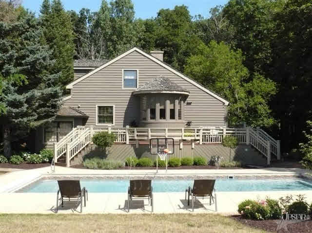 7031 Hosler Road Leo, IN 46765 - Photo 2 of 29 Gallery Image 2