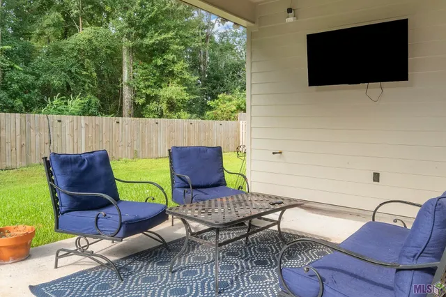 $395,000 | 39169 Water Oak Avenue, Prairieville, LA 70769