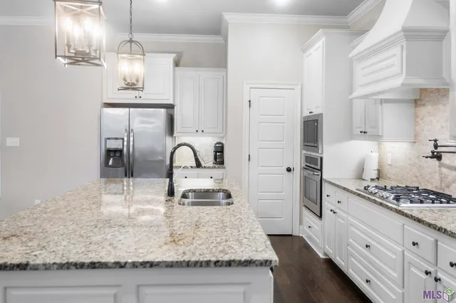 $395,000 | 39169 Water Oak Avenue, Prairieville, LA 70769