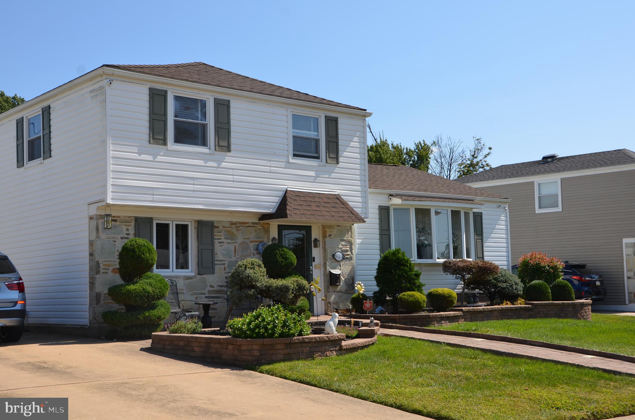 9725 Glenhope Road Philadelphia, PA 19115 - Photo 3 of 49
