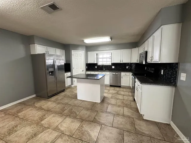 $1,950 | 1519 Oakleigh Court, Pensacola, FL 32506