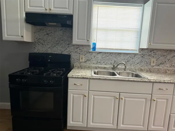 $180,000 | 602 West Walcott Avenue, Comanche, TX 76442