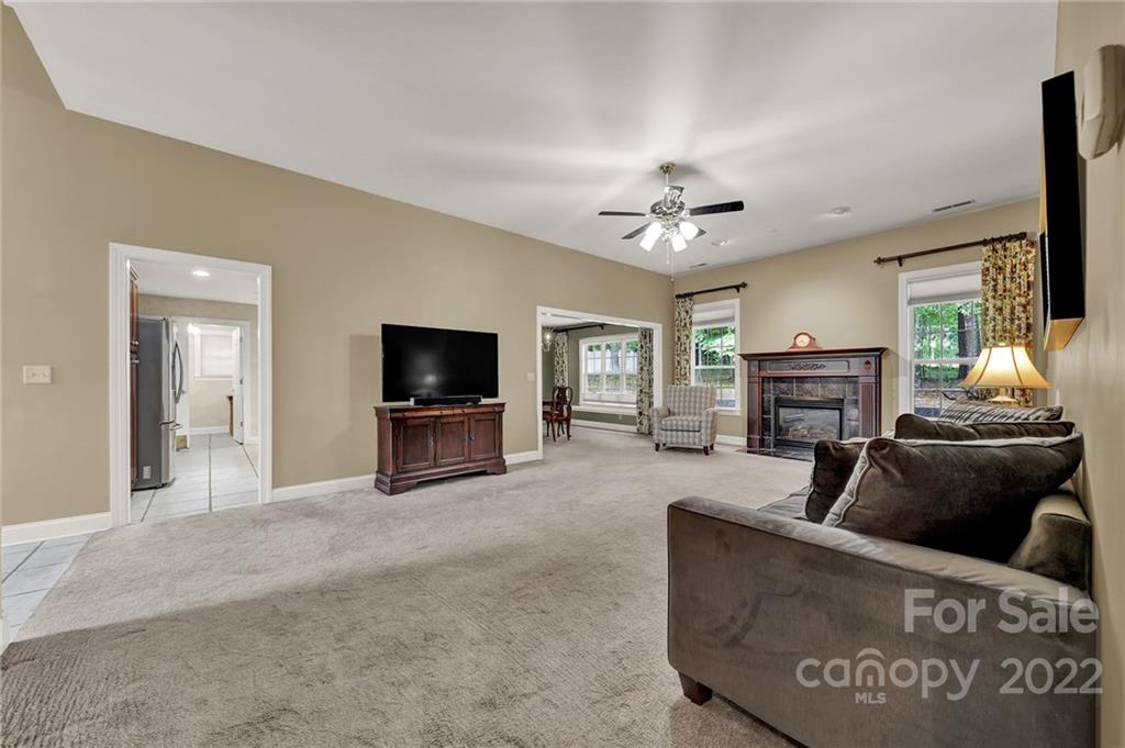 311 Briarberry Court Fort Mill, SC 29708 - Photo 4 of 35 Gallery Image 4