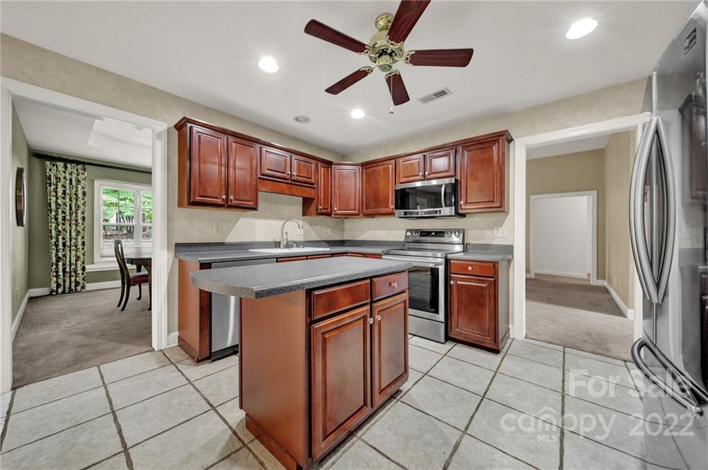 311 Briarberry Court Fort Mill, SC 29708 - Photo 10 of 35 Gallery Image 10