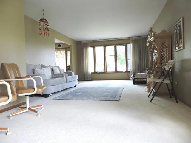 $359,900 | 6931 Coachwood Trail, Tinley Park, IL 60477