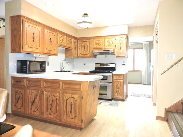 $359,900 | 6931 Coachwood Trail, Tinley Park, IL 60477