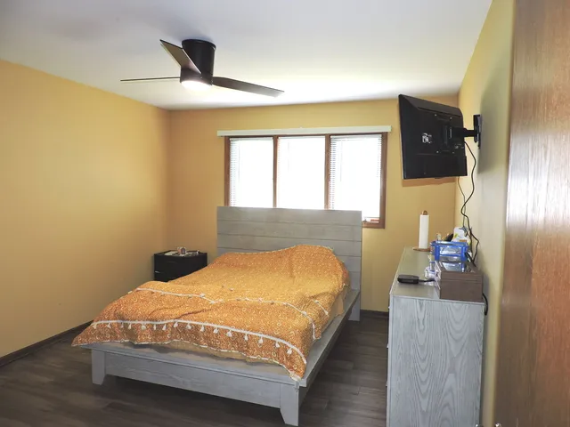 $359,900 | 6931 Coachwood Trail, Tinley Park, IL 60477