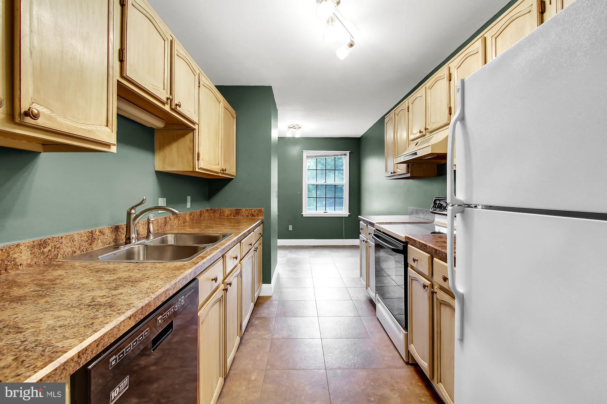 1915 Deer Path Road Harrisburg, PA 17110 - Photo 3 of 18 Gallery Image 3