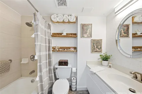 $335,000 | 300 Wai Nani Way, Unit II718, Honolulu, HI 96815